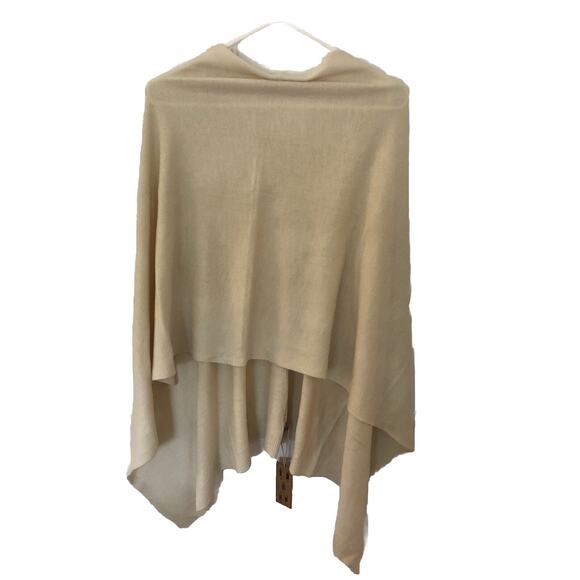 NEW Maggie Lane Women's Ivory Knit Poncho Sweater Acrylic One Size - Picture 6 of 6